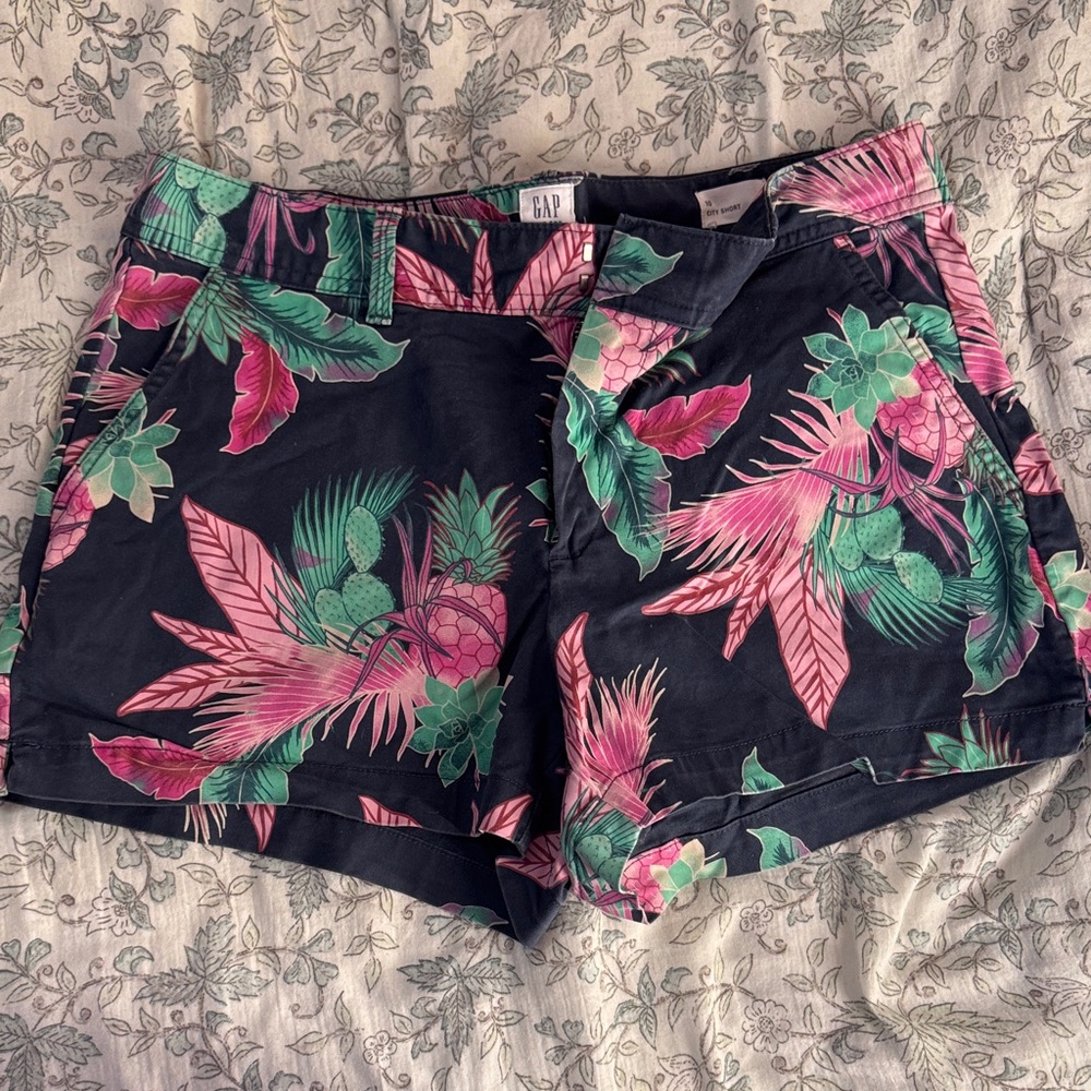 GAP Women's Size 10 Print "City Shorts" - navy blue, pink, and Green design.